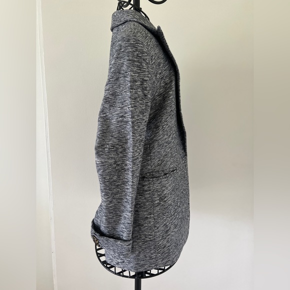 Beautiful Blazer. Navy Blue/white/ black. Perfect for office or an interview. - Picture 2 of 7